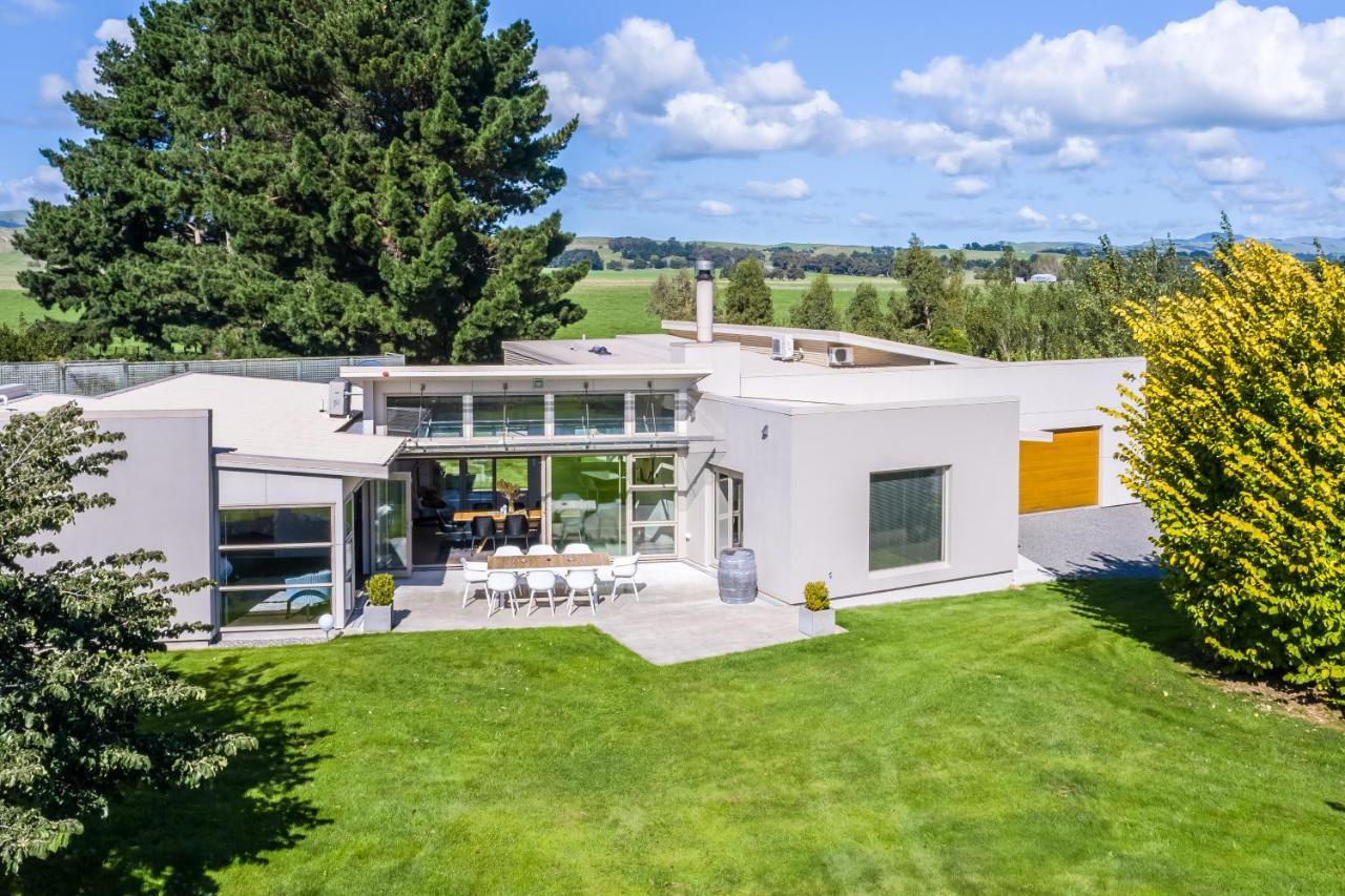 Paradise On Campbell Martinborough Exterior photo